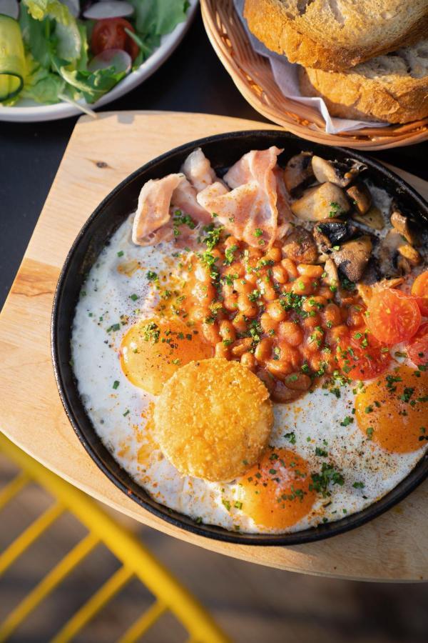 Street Food Possonium Apartments 브라티슬라바 외부 사진