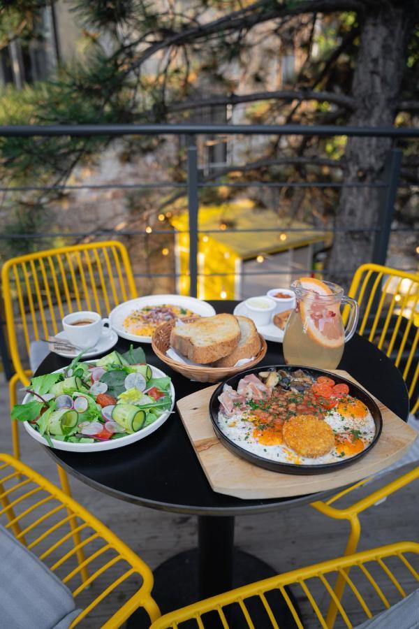 Street Food Possonium Apartments 브라티슬라바 외부 사진